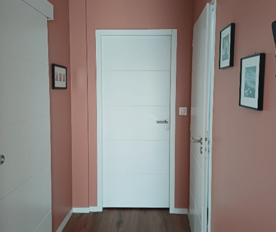 photo d'une mise en peintre d'un couloir aux Brouzils